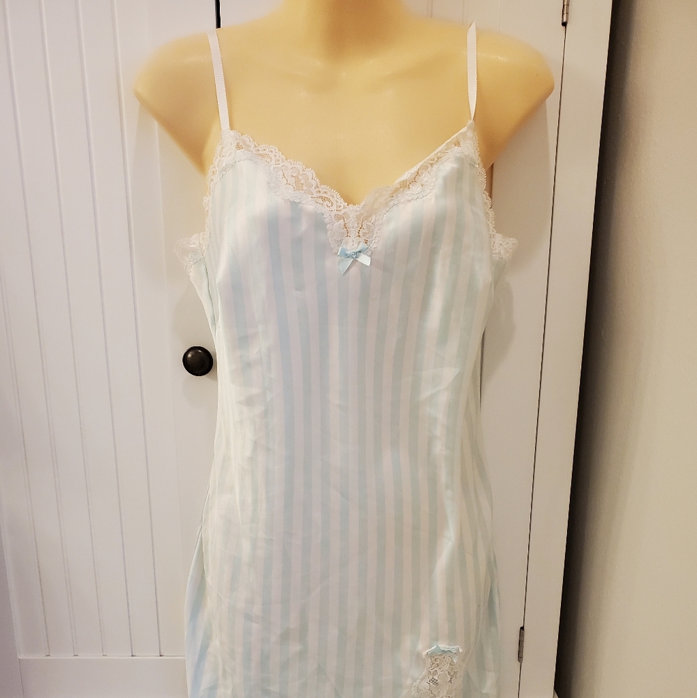 Blue striped nightie